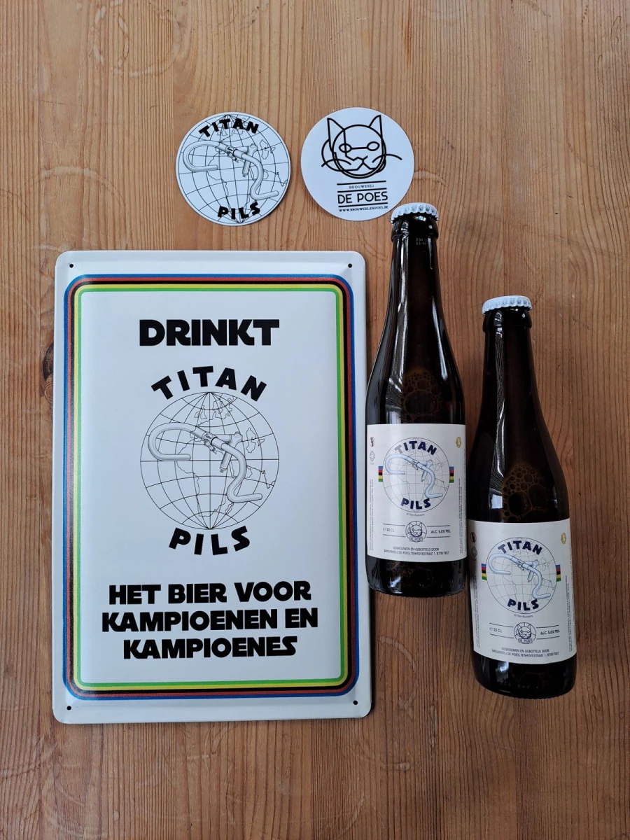 Reclameschild Drinkt Titan Pils + 2 x pintje bier